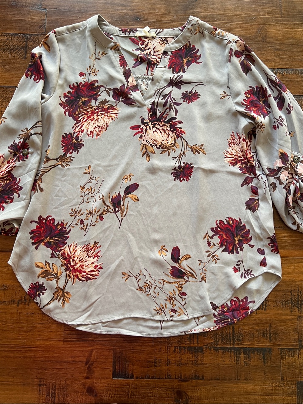 Maurices Floral V-Neck Blouse in Light Gray and Berry
